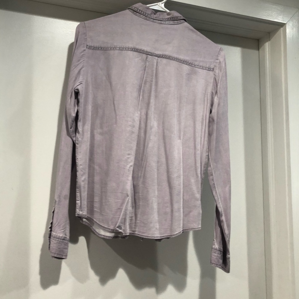 Button down - Picture 2 of 3